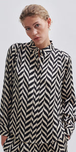 Second Female Zig Zag Print Shirt