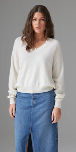 C-Rush Cashmere Malibu 2.0 V-Neck Jumper in Ivory